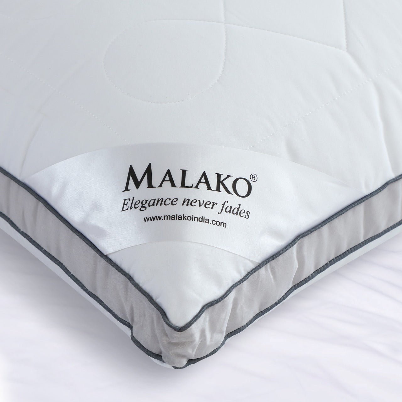 Malako Hotel Feel Fine Hollow Microfiber Pillow - MALAKO