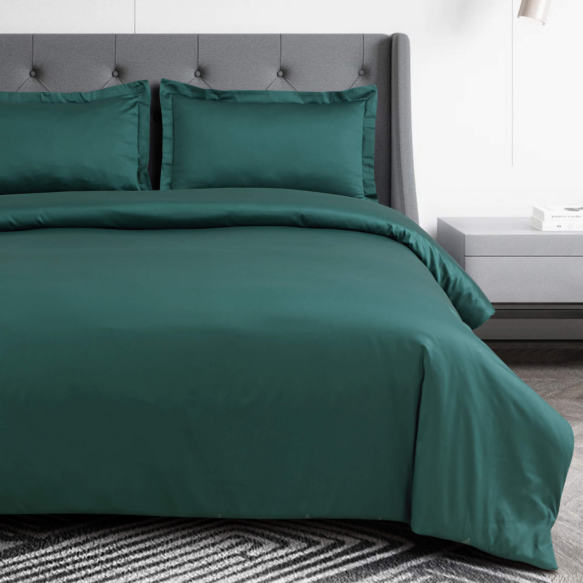 Malako Vibrant Solid Green 500 TC King Size 100% Cotton Bed Sheet With 2 Plain Pillow Covers - MALAKO