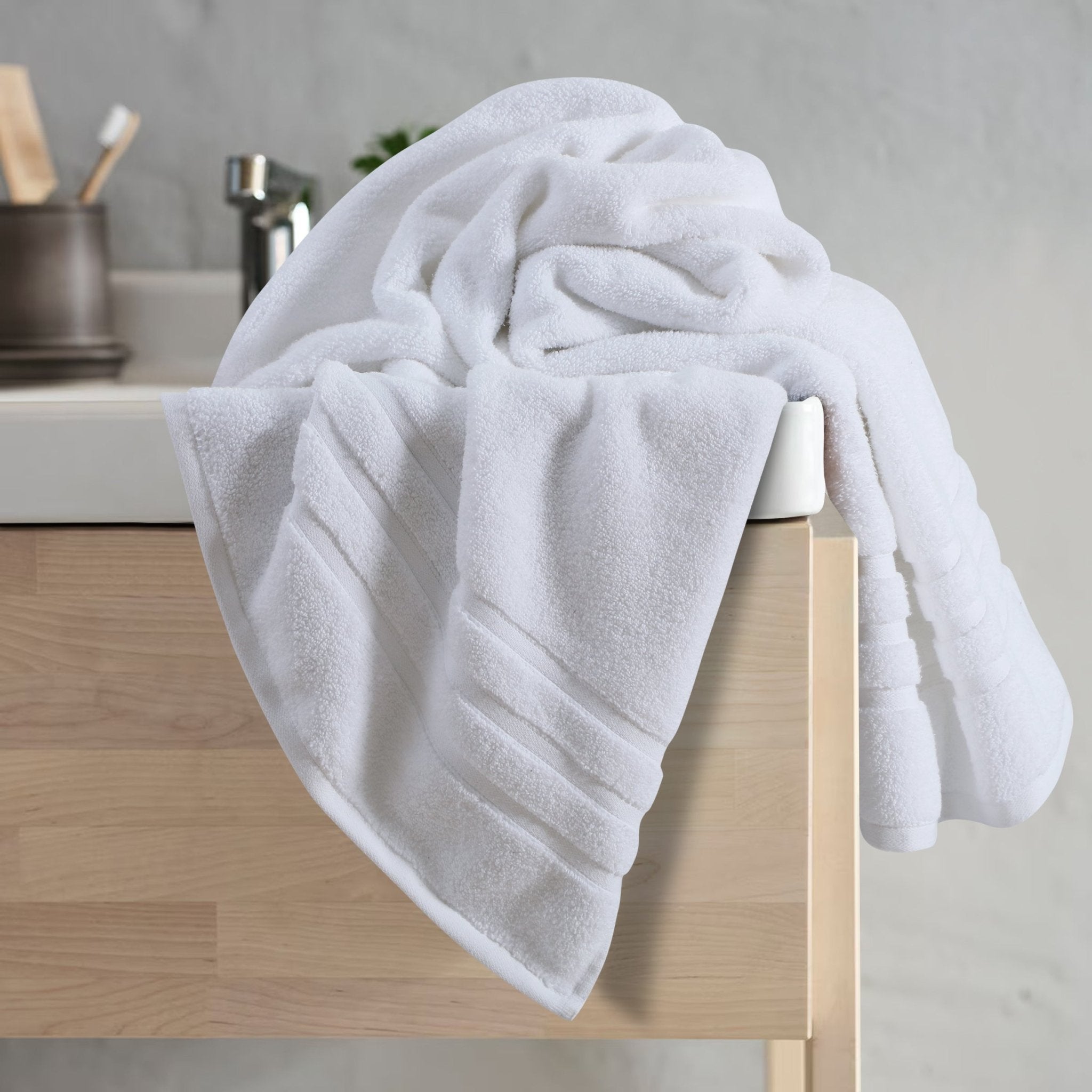 Malako White 100% Cotton Zero Twist Towel (600GSM) - MALAKO