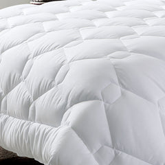 Malako Winter White Peached Star Quilt/Comforter (360 GSM) - MALAKO